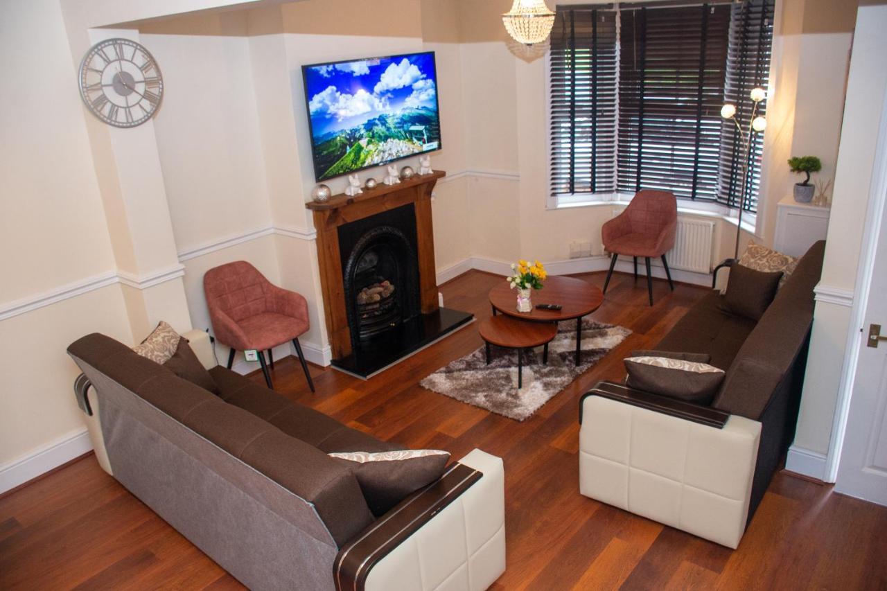 Royale Green View House- Free Parking, Wifi, Perfect For Contractors And Holiday Northampton Dış mekan fotoğraf