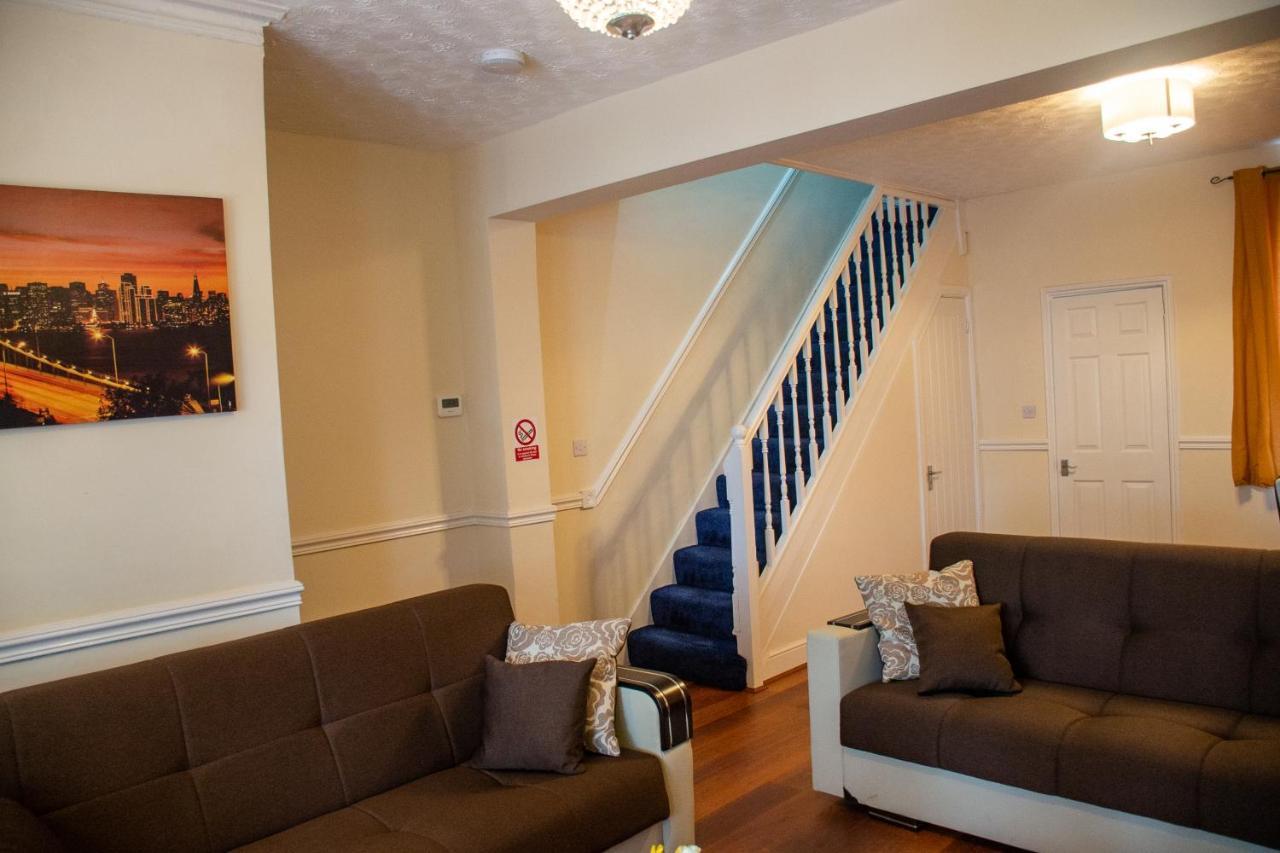 Royale Green View House- Free Parking, Wifi, Perfect For Contractors And Holiday Northampton Dış mekan fotoğraf